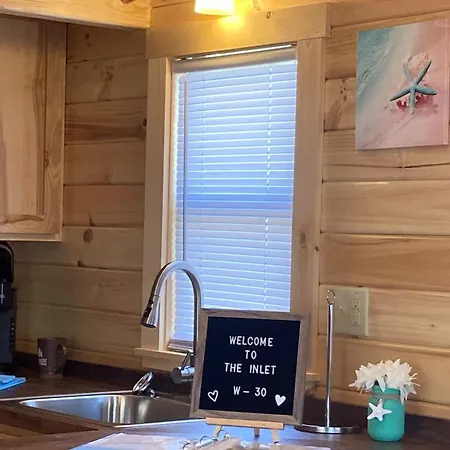 Unique Cabin Near Surf City With Loft And Parking Exterior photo